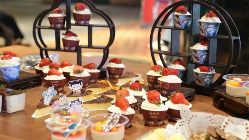 “風(fēng)火輪加速美麗，乾坤圈圈住幸?！迸窆?jié)特別活動